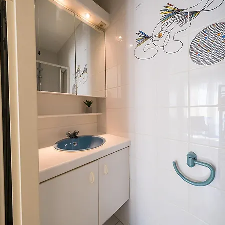 Flat In Koksijde With Sea Views, Cleaning Included Middelkerke