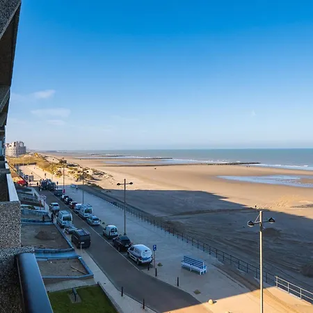Flat In Koksijde With Sea Views, Cleaning Included Apartament Middelkerke